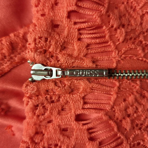 GUESS Women’s Lace Mini Dress Size Small - Picture 5 of 6